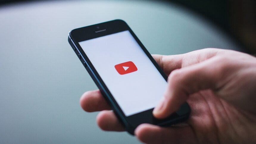 YouTube Premium aumenta preços e impacta assinantes